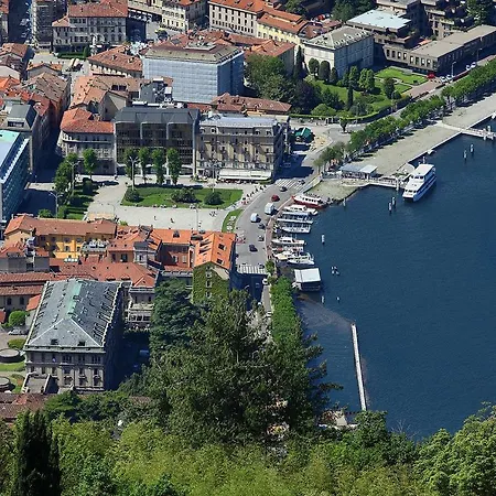 Sleeps 10 Lägenhet Carate Urio
