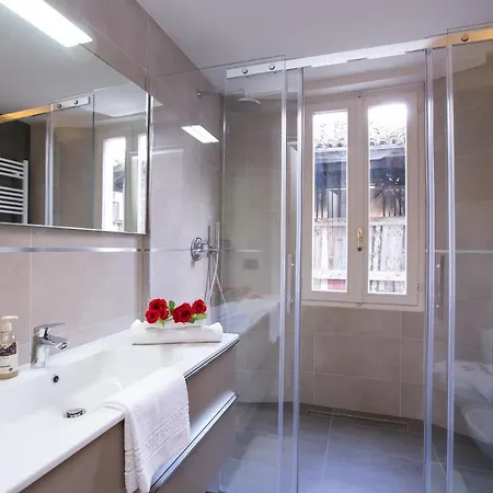 Sleeps 10 Appartement