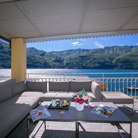 Appartement Sleeps 10 Carate Urio