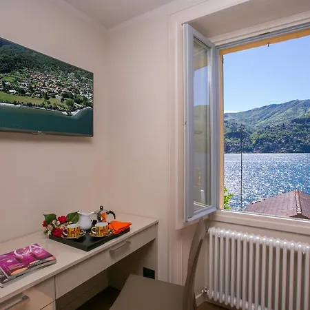 Sleeps 10 * Carate Urio